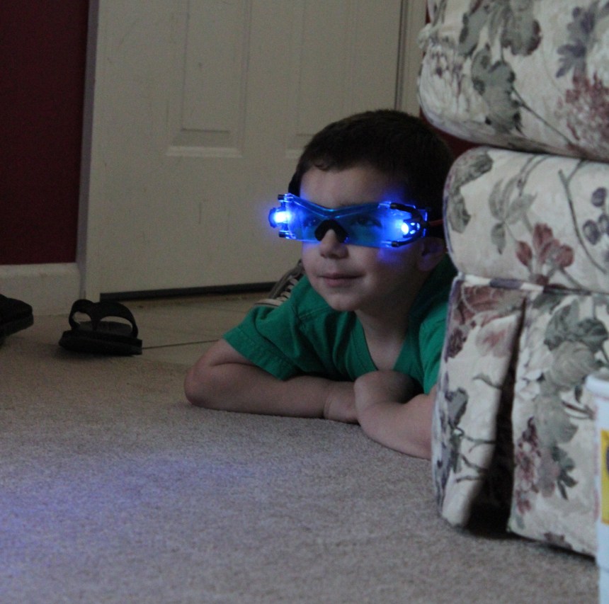 I spy NFP charts on the TV screen on a Sunday afternoon...